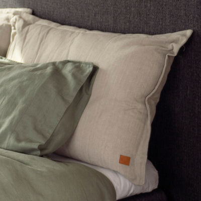 Fanni K Kumpu koristetyyny 50x80 cm beige